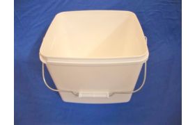 Plastspand 746-10,9 L. m/metalh. - Hvid - UDGÅET
